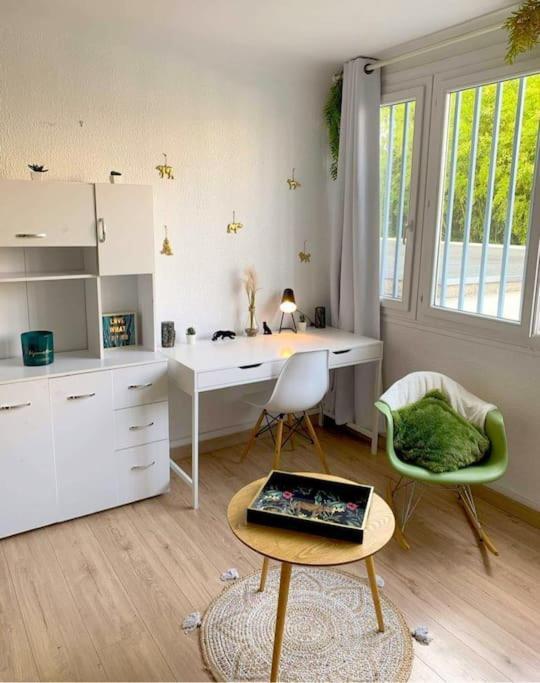 Studio Proche Centre Wifi Parking Apartment มงต์เปอลิเยร์ ภายนอก รูปภาพ