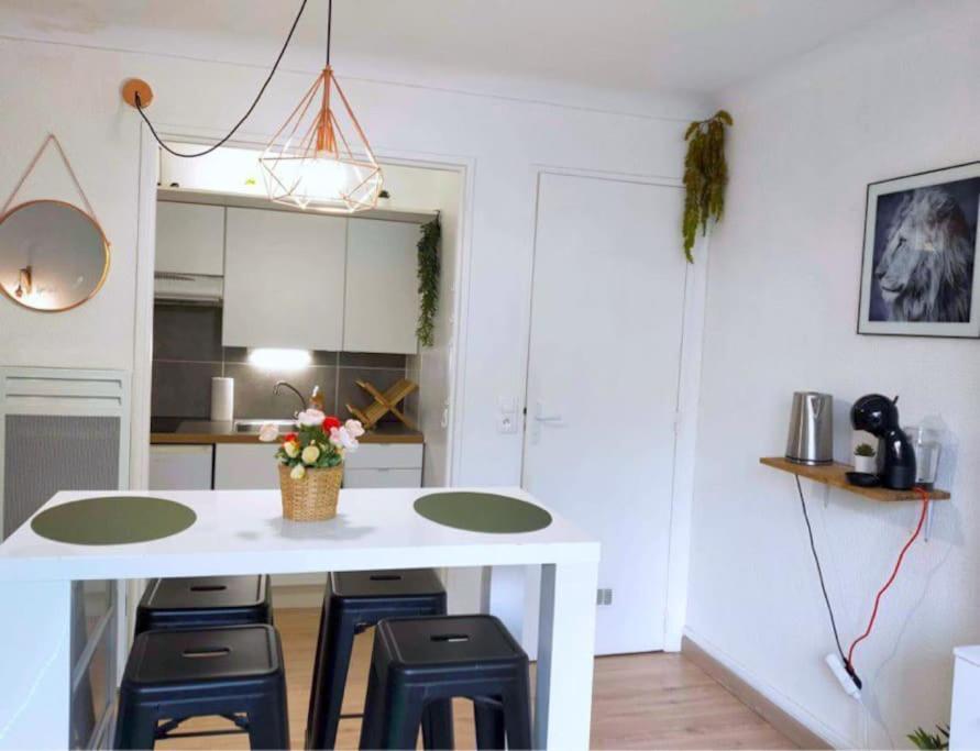 Studio Proche Centre Wifi Parking Apartment มงต์เปอลิเยร์ ภายนอก รูปภาพ
